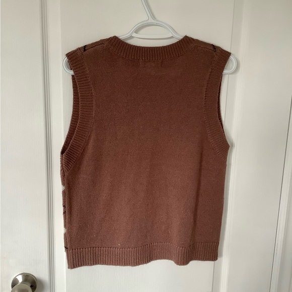 Brown and white plaid sweater vest - Picture 2 of 3
